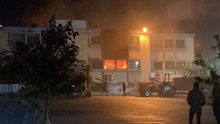 حريق في مبنى مجلس محلي الجديدة المكر